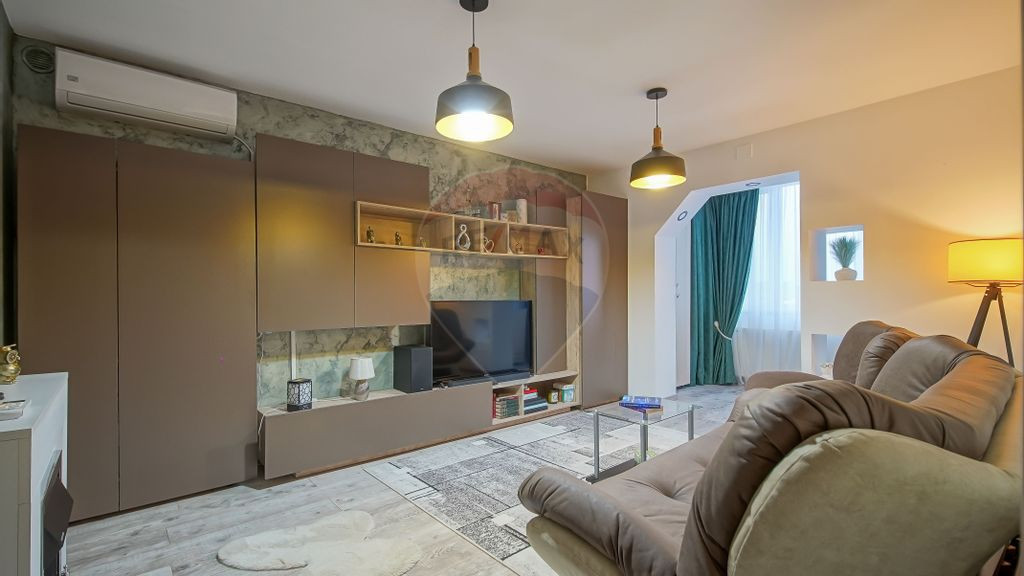 Apartament cu 3 camere de vânzare, Florilor Râșnov