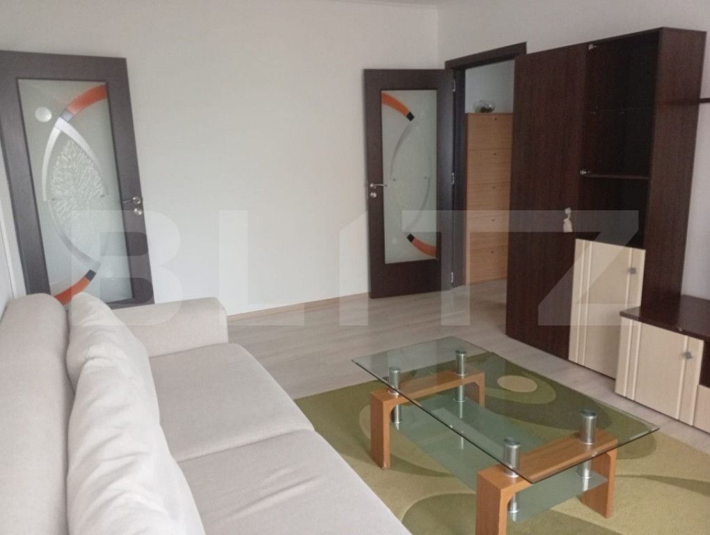 Apartament cu 2 camere, 42 mp, etaj 4,