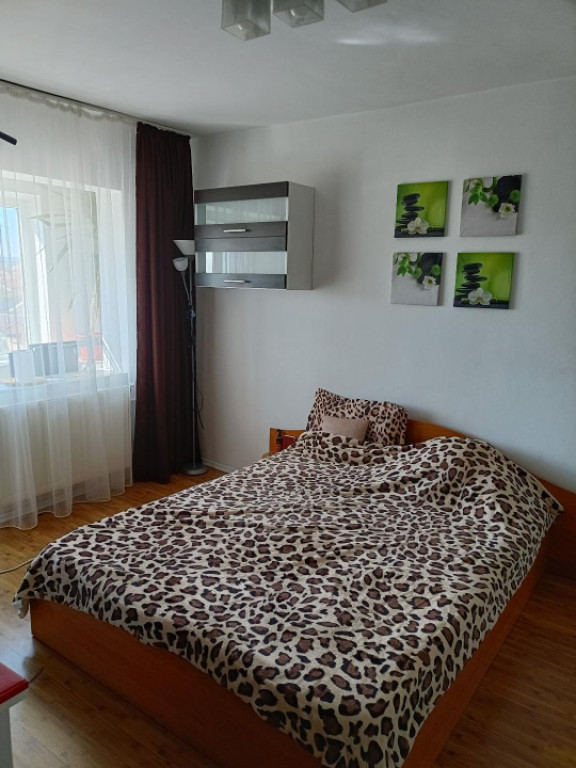 Garsoniera 28 mp, centrala proprie, zona Ciuperca