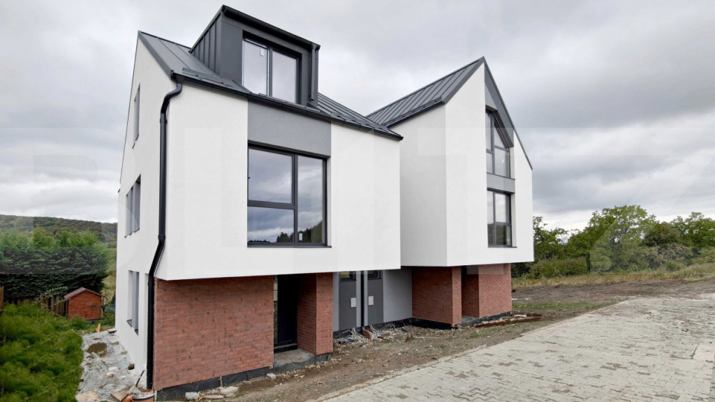 Duplex c1 modern de vanzare, 151,64 mp, in Faget