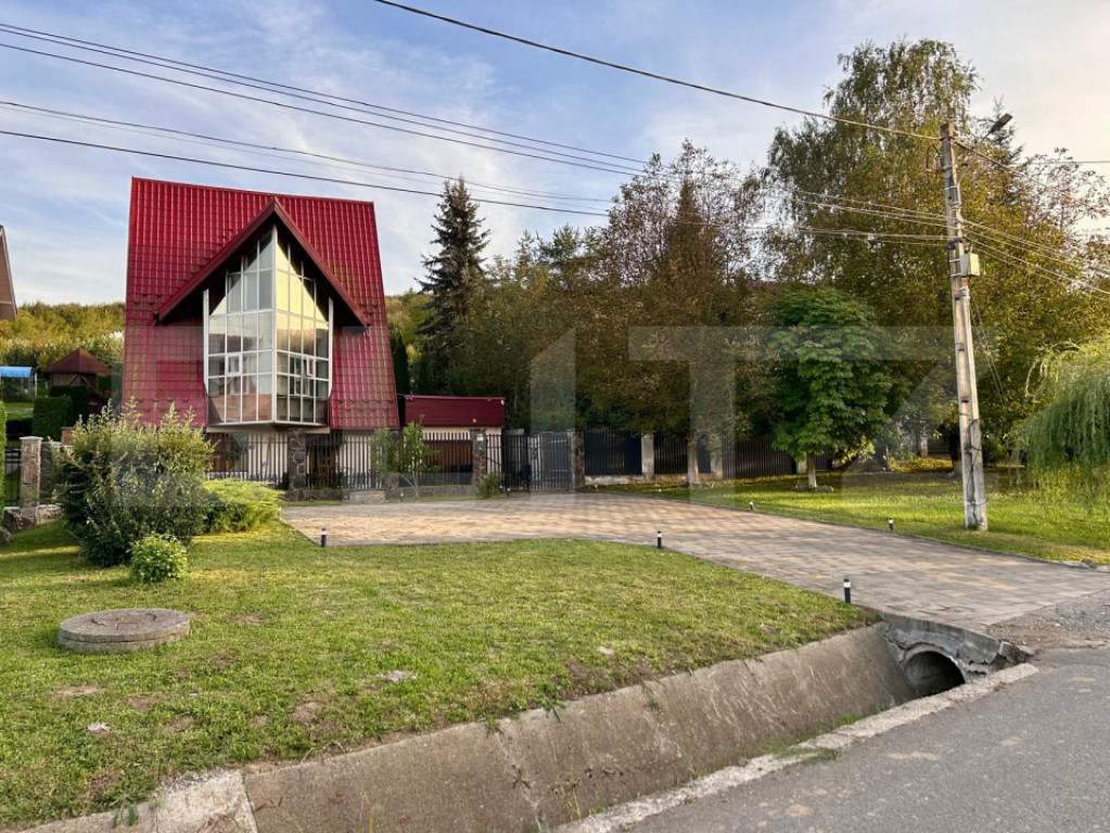 Casa moderna cu design deosebit,situata intr-o zona linistit