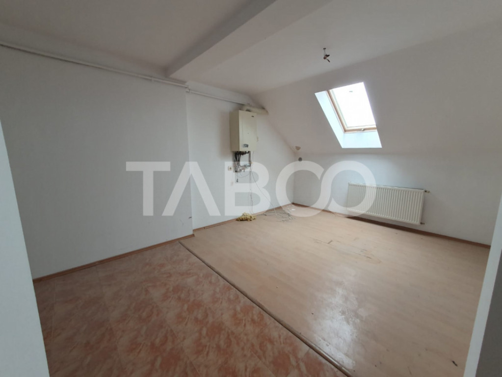 Apartament 2 camere taj 5 structura BCA 40 mp zona Negoiu