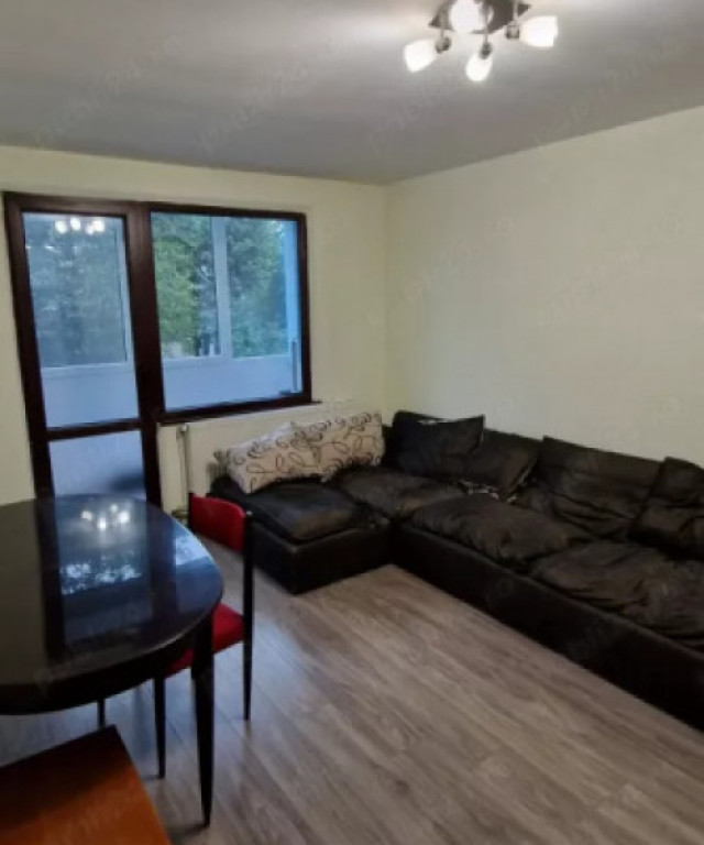 Apartament 4 Camere Tractorul