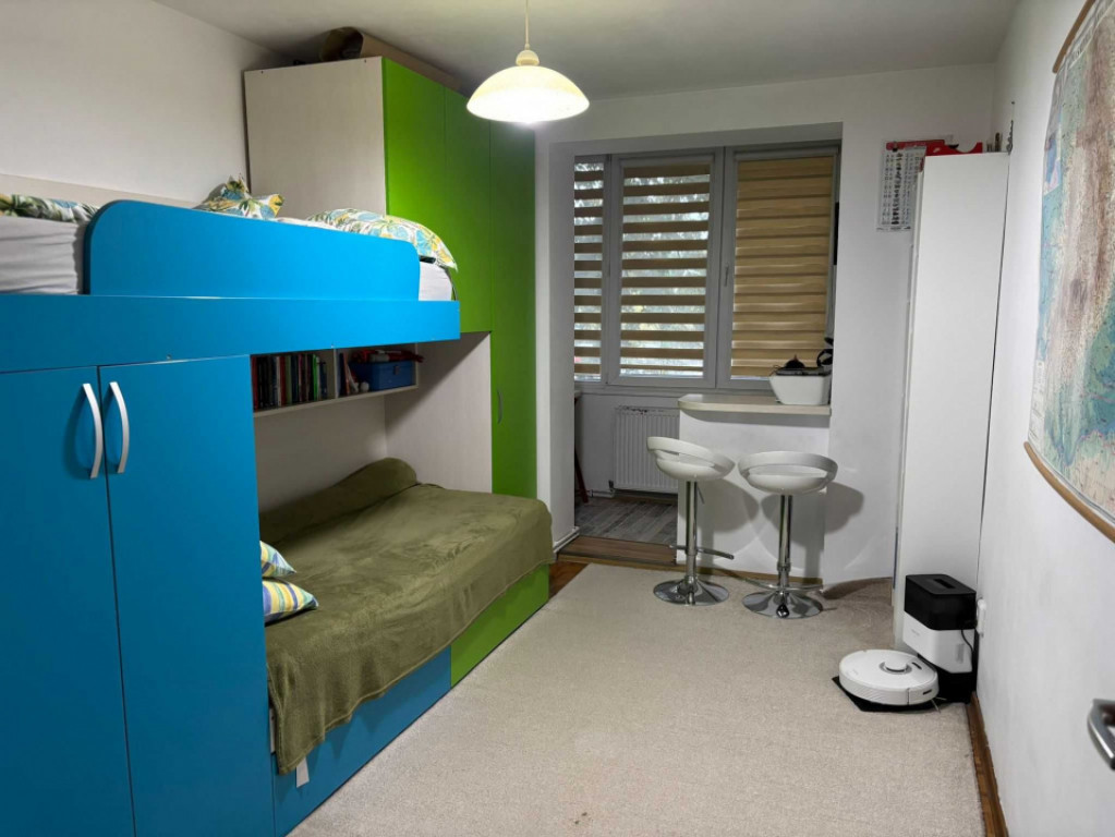 Apartament de 4 camere ( Centrala Proprie )-Centrul Civic-Af