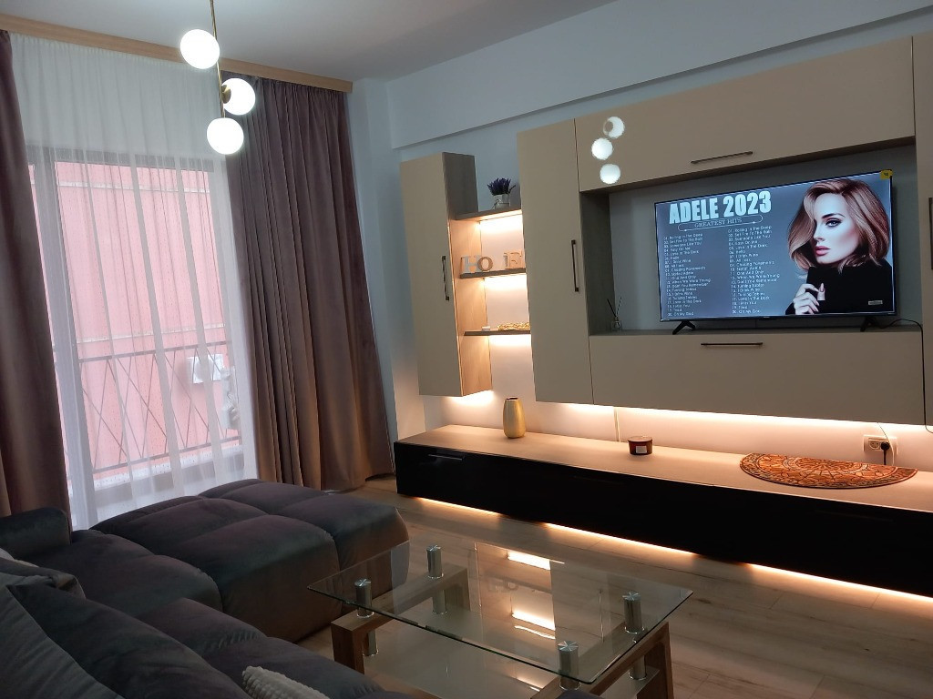 Inchiriez garsoniera zona Abator