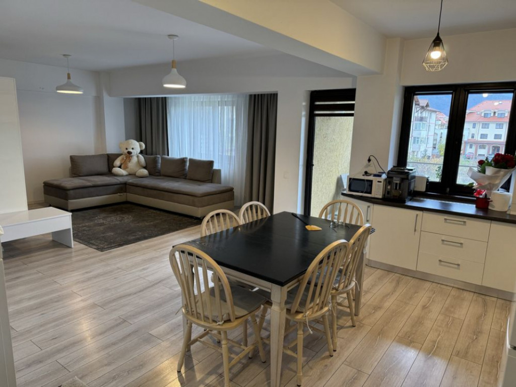 Apartament de 3 camere Tractorul-Orientare Optima