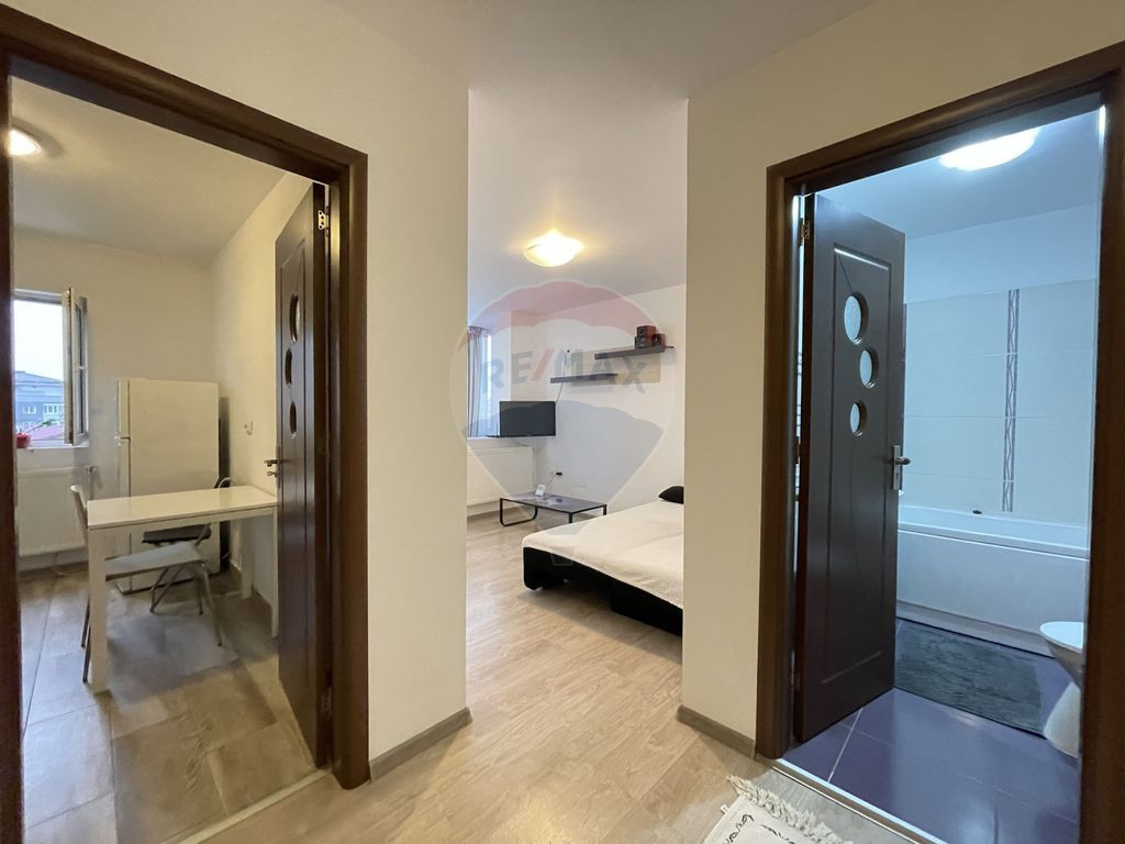 Garsoniera Dimitrie Leonida, Solstitiului | La Strada