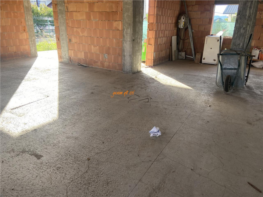 Casa la rosu , zona cartier Laminoru , parter , suprafata co