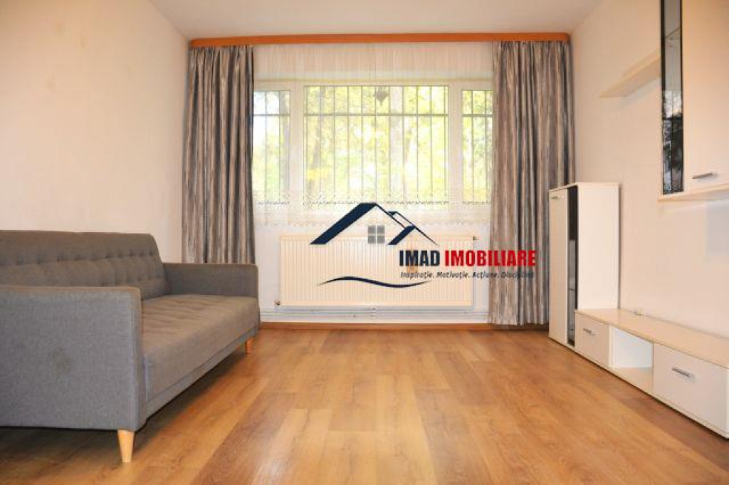 Apartament luminos si calduros de - Aleea Trandafirilor, la