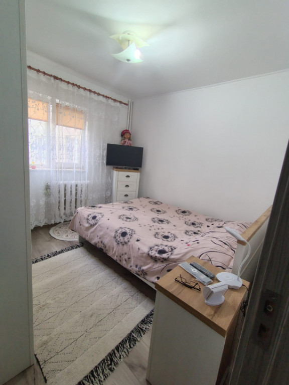 Baza 3- Apartament 2 camere, mobilat si utilat- etajul 1