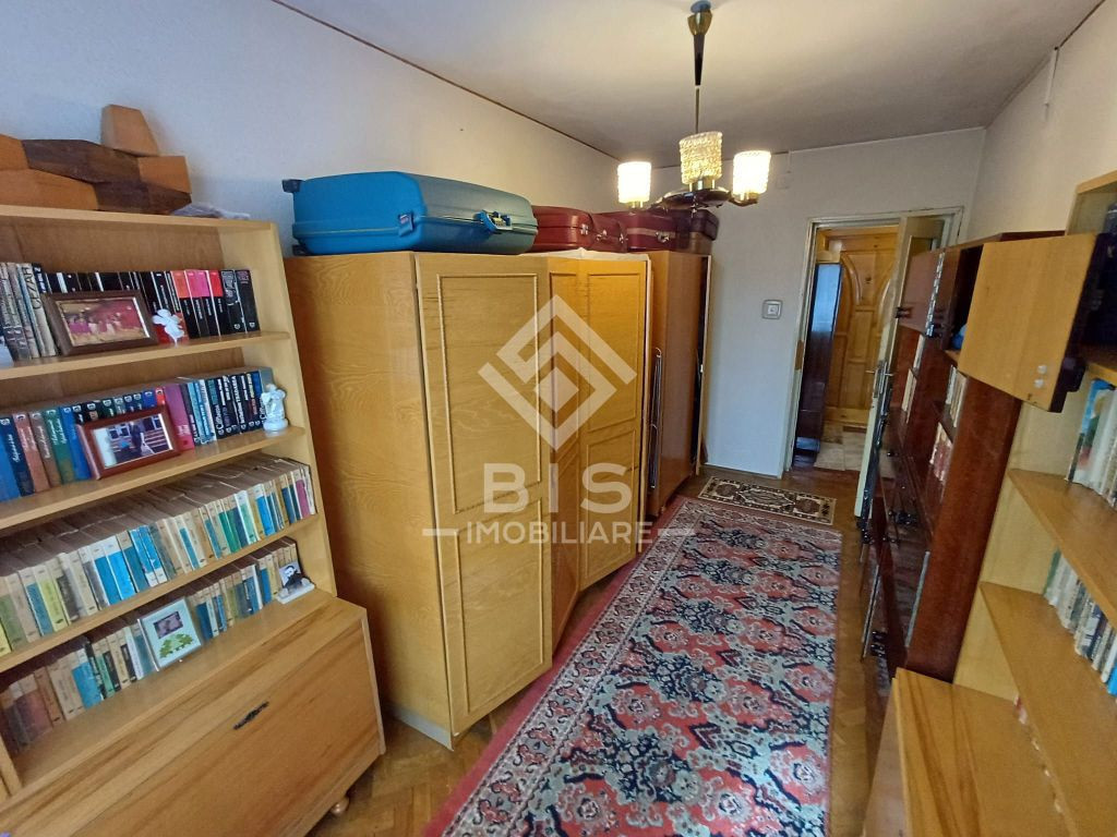 Vânzare apartament 3 camere, Decebal, 65 mp utili