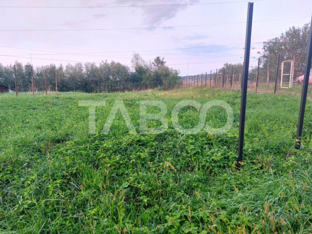 Teren intravilan 540 mp apa canalizare si curent in fata ter