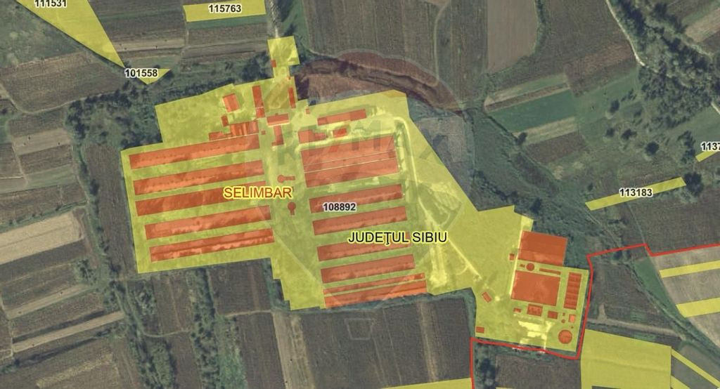 Fermă zootehnică funcțională, cu teren generos și ac...