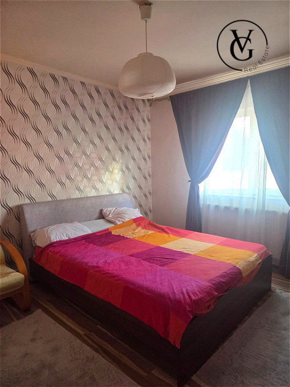 Apartament 2 camere + parcare - Navodari centru