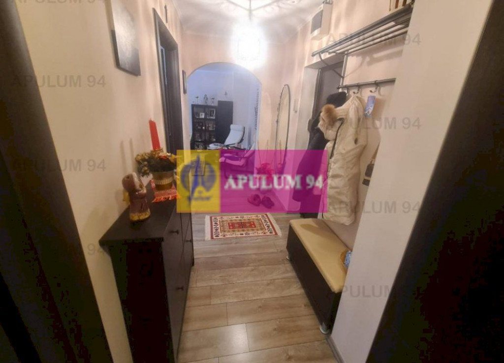 Apartament cu 2 camere de vânzare în Sinaia - Zona Plat...