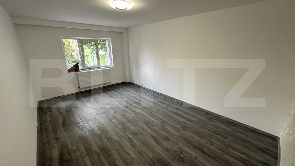 Apartament decomandat cu 3 camere, zona Iosia Nord
