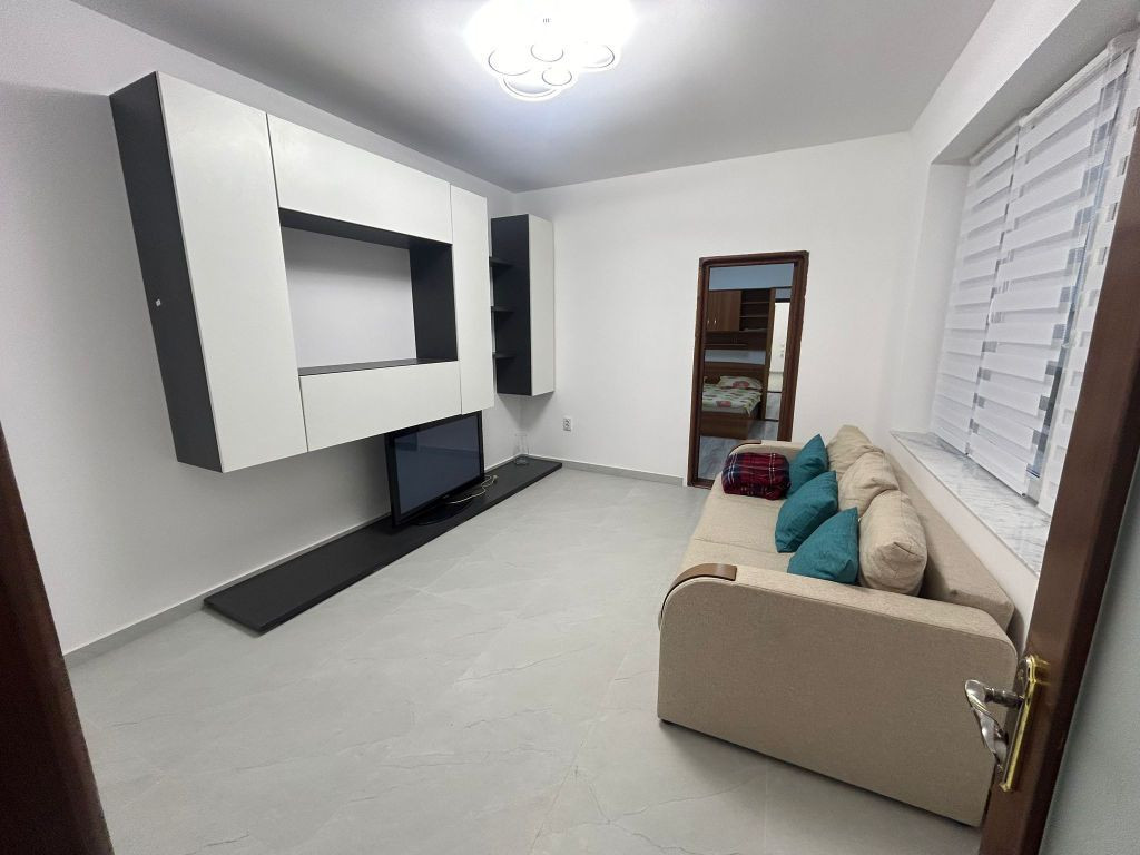 2 Camere Piata Constitutiei + Loc de Parcare