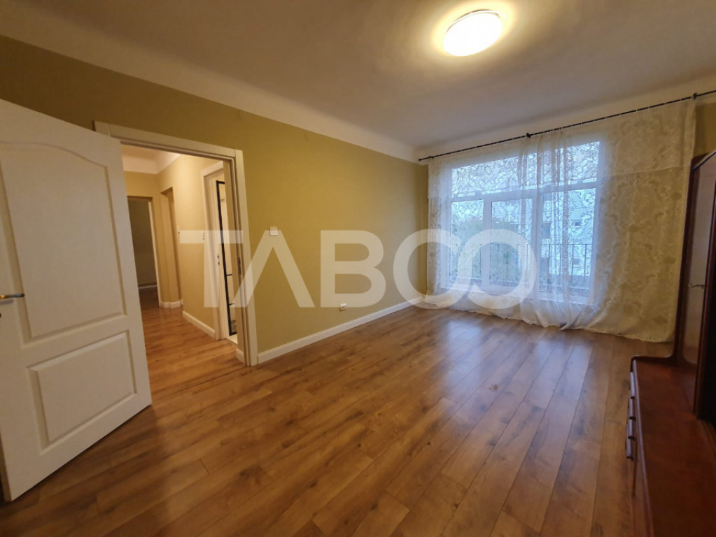 Apartament 2 camere decomandat etaj 1 zona Negoiu bloc de ca