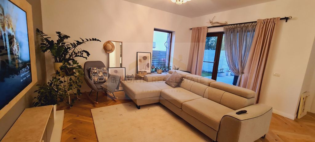 VILĂ DE ÎNCHIRIAT – OTOPENI, Str. 23 August (lângă ...