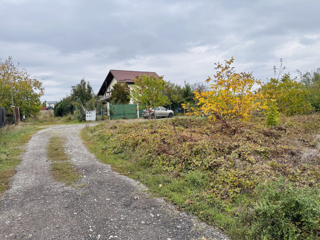 Super teren intravilan 5000 mp, deschidere 17 m, la super pr