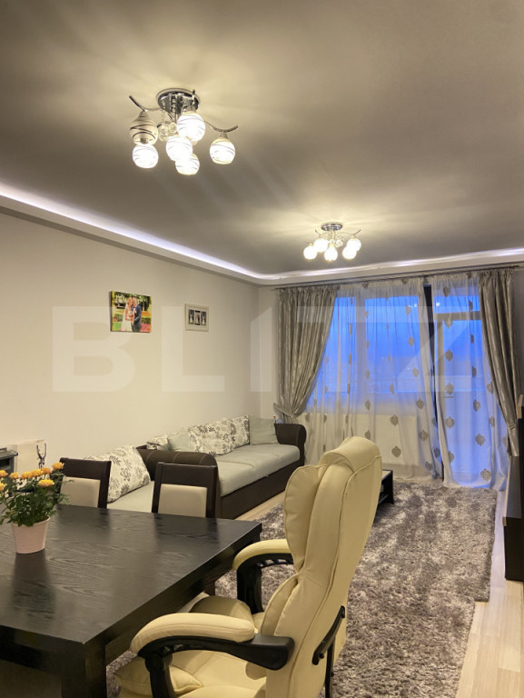 Apartament cu 2 camere, 93 mp suprafață utilă, decomandat