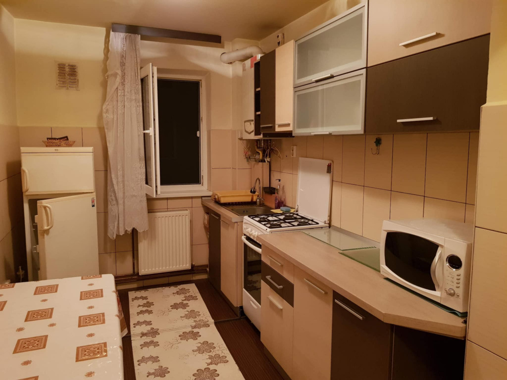Apartament de 2 camere zona TRACTORUL,STR METALURGISTILOR