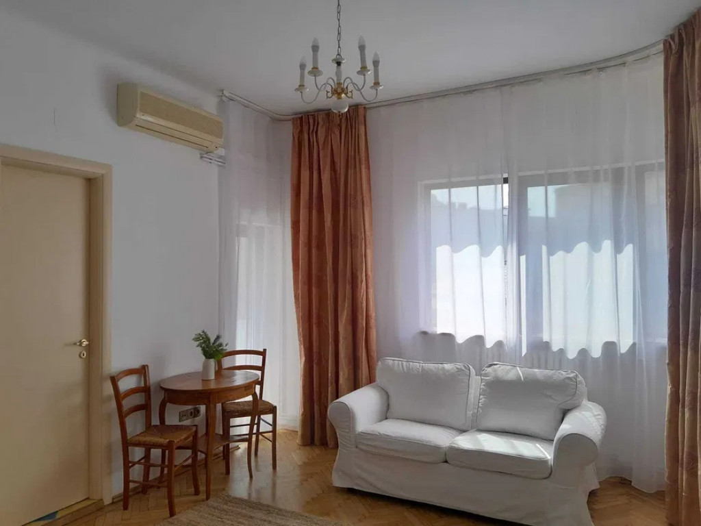 Apartament 2 Camere / 3 minute Universitate / Centrala Propr