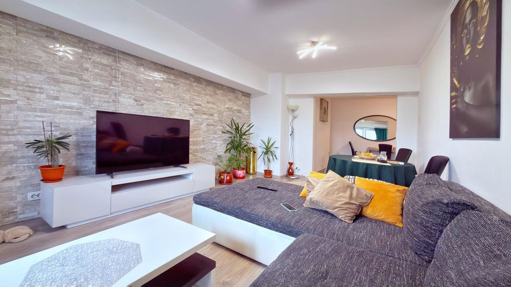 3 camere Alba Iulia et 3 vedere rond renovat complet lift...