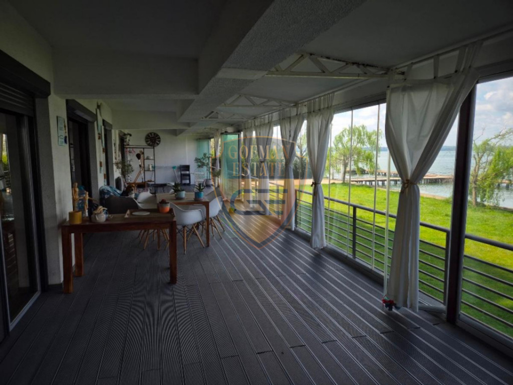 4 Cam, Mamaia, Butoaie, Terasa 65 mp Vedere Spre Lac