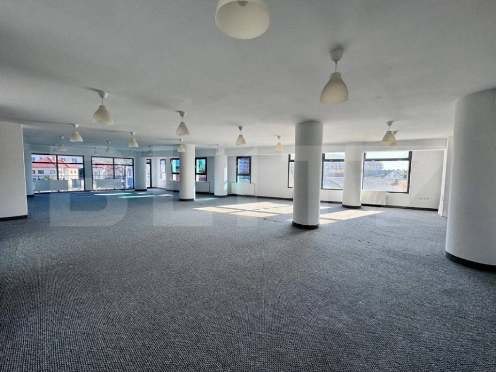 Spatiu de birou 195 mp, zona Strada Oasului