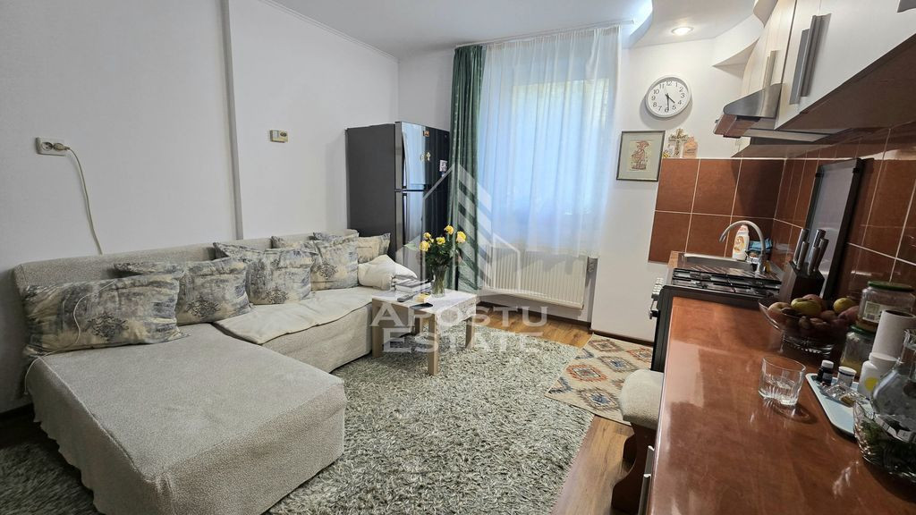 Apartament cu 2 camere, centrala proprie, parter inalt, z...