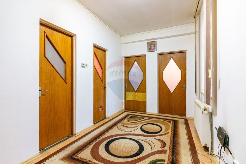 Vânzare apartament în casă interbelică – zonă cent...