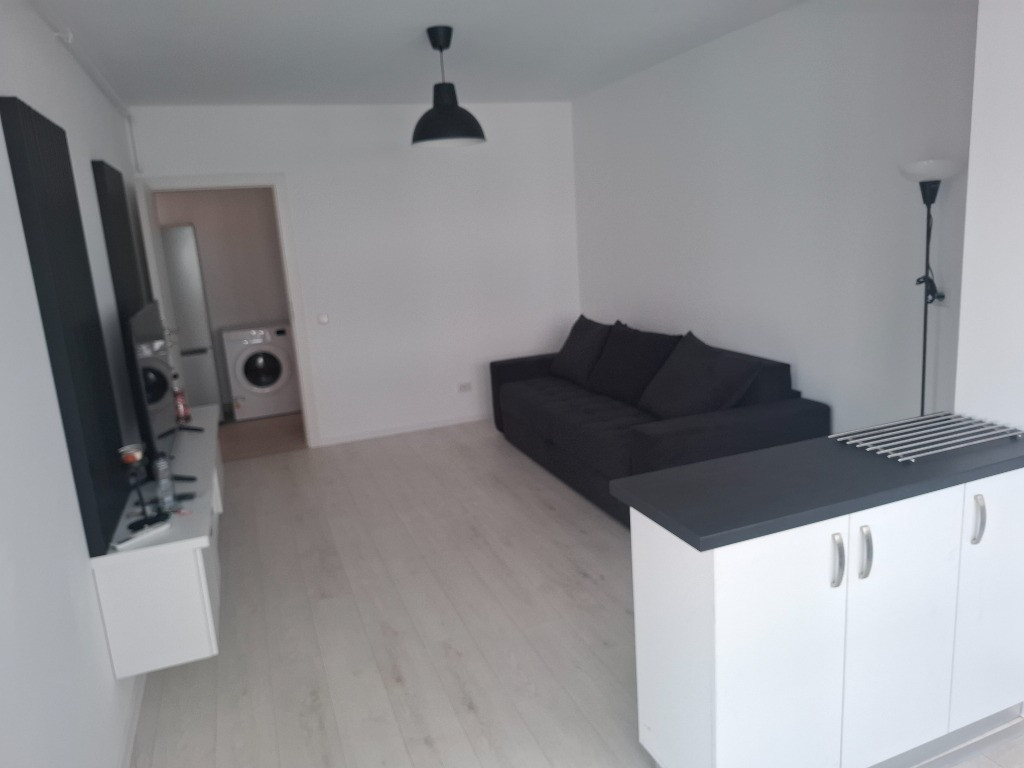Inchiriez apartament cu doua camere 15 minute de Piata Unirii
