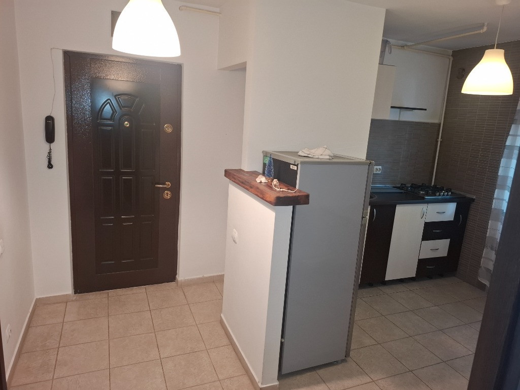 Inchiriez garsoniera strada foisorului Mall Vitan