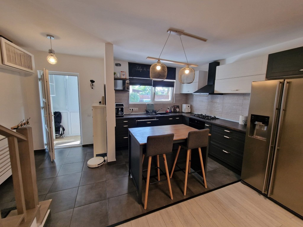 Vila moderna 126 MP | Tunari | Curte 145 MP | First Rent