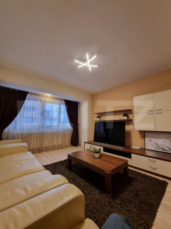Apartament de 3 camere, 103 mp, 2 locuri de parcare, zona Bu