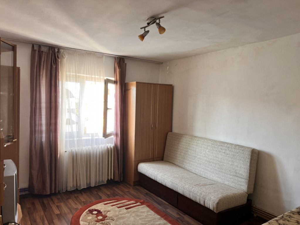 Garsoniera str Barsei et 4/5 cartier Strand