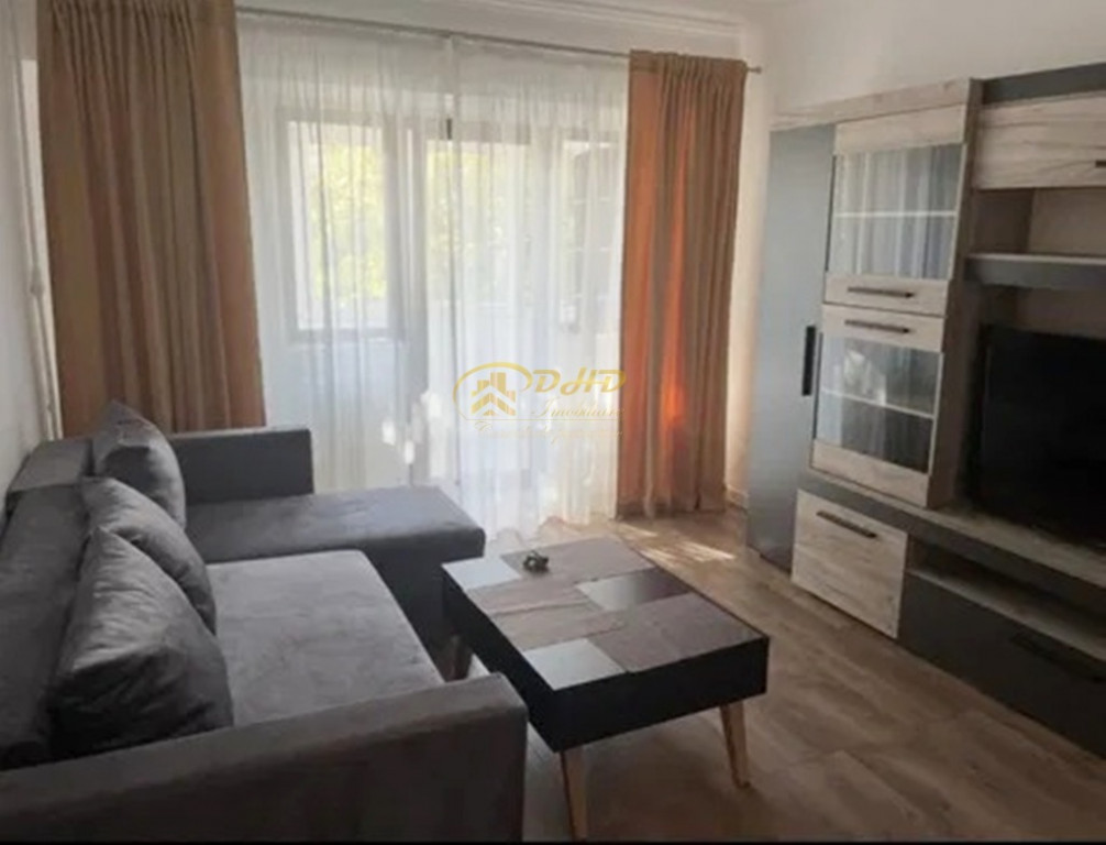 Apartament 3 camere decomandat in Tg Cucu - Podul de Fier