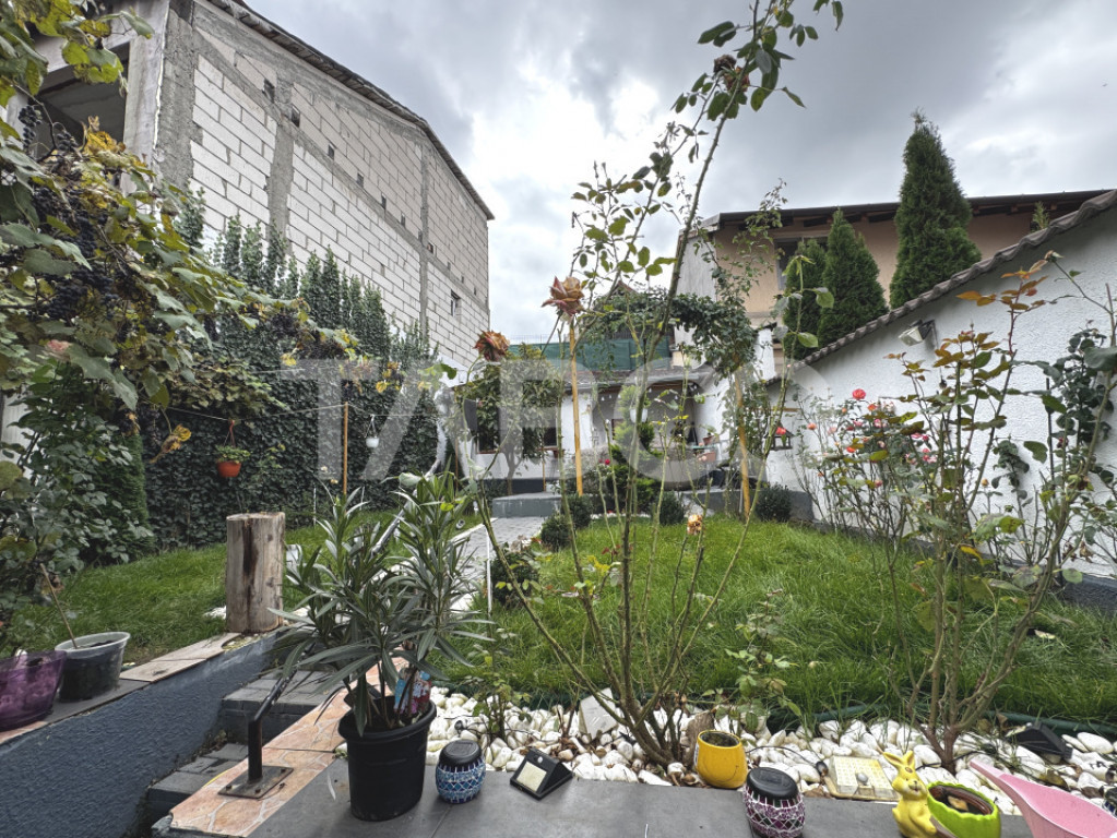 Casa individuala cu 4 camere 3 bai si garaj Trei Stejari Sib