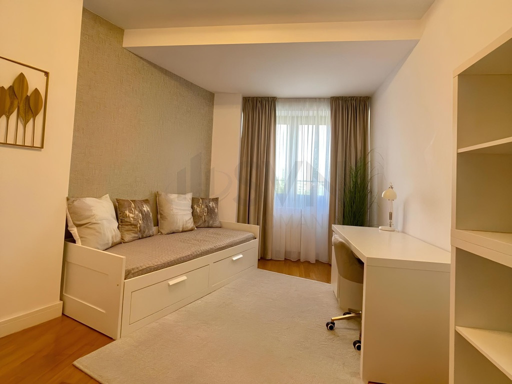 Apartament spatios 3 camere I Cartierul Francez