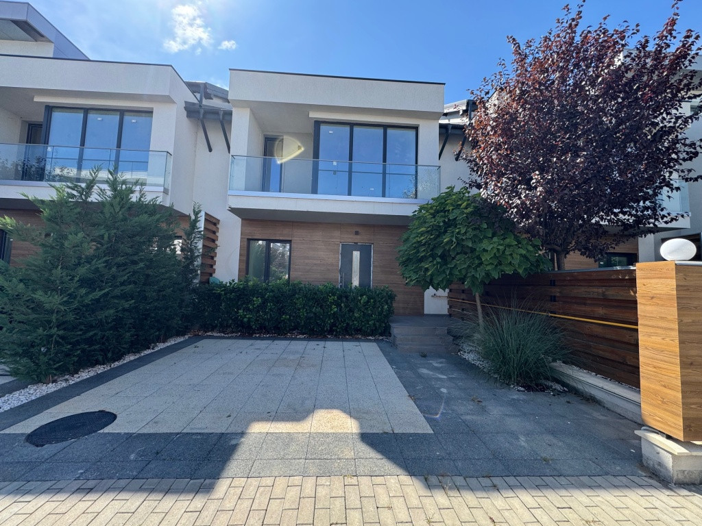 Vile Exclusiviste I 5 Dormitoare I Langa Lac l Complex Re...