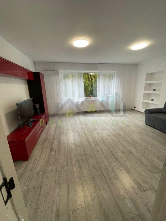 Apartament 4 camere structura mare– Zona Centrul Civic