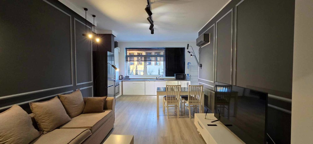 Apartament 2 camere de închiriat, str.Nicoale Șova