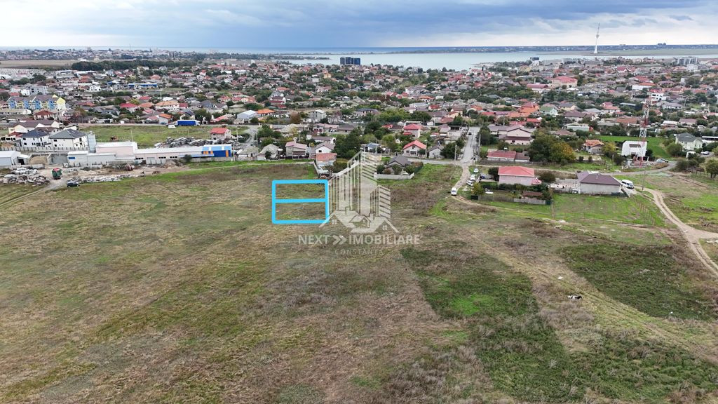 Teren intravilan 450 mp