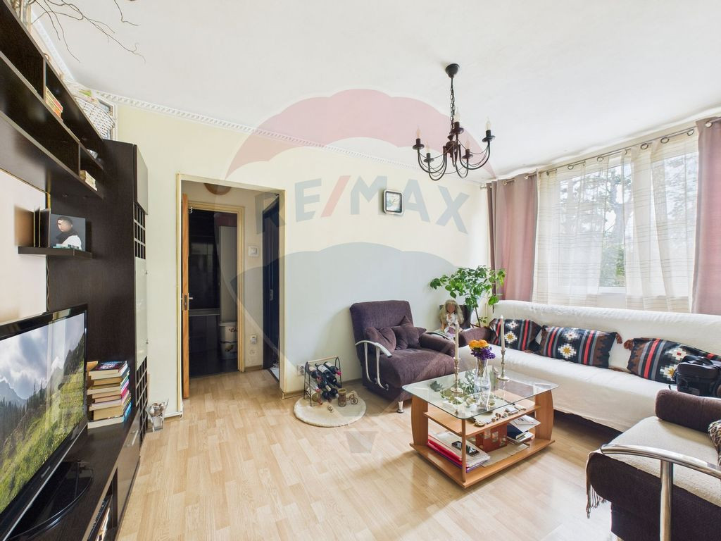 Apartament cu 3 camere cochet în zona Drumul Taberei