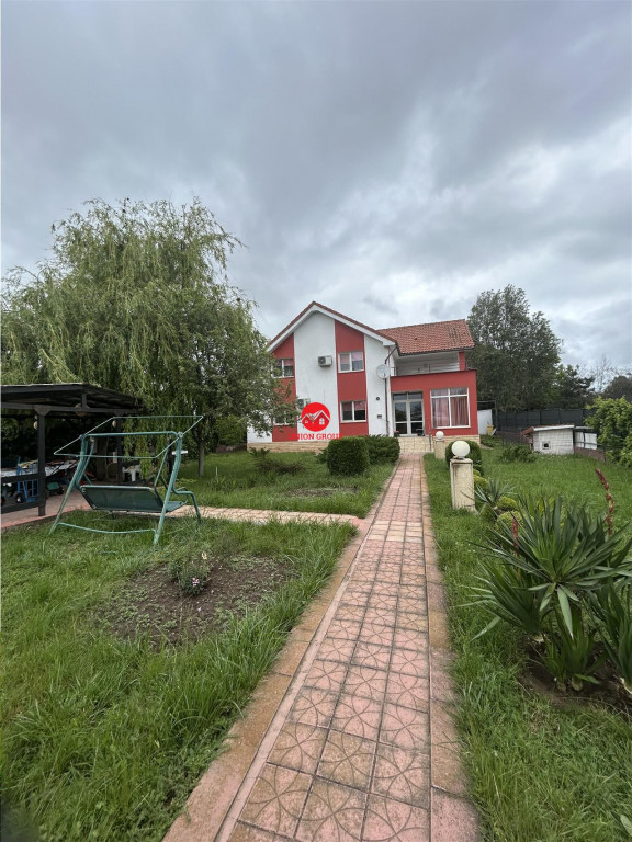 Casa P M complet mobilata, 8 camere, teren 1000mp, langa Gol