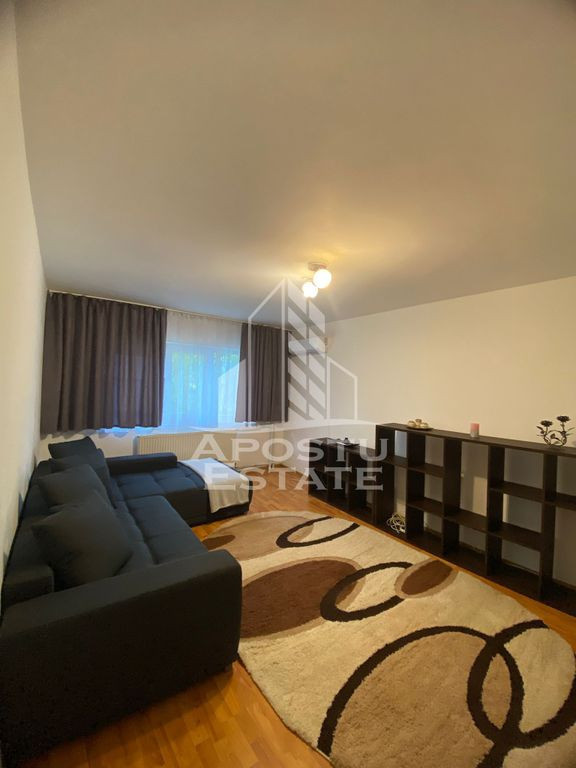 Apartament 2 camere , decomandat,zona Soarelui