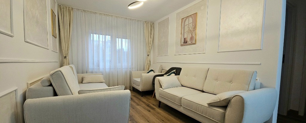 Apartament de 4 camere ( 90MP )-Centru
