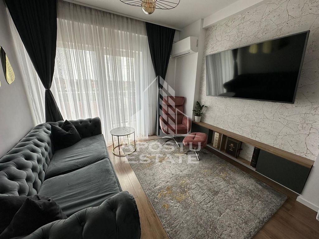 Apartament cu 2 camere, decomandat, loc subteran, zona So...