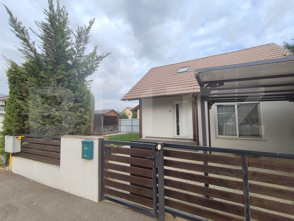 Casa 3 camere, 70 mp utili, curte proprie de 150 mp, zona Gr